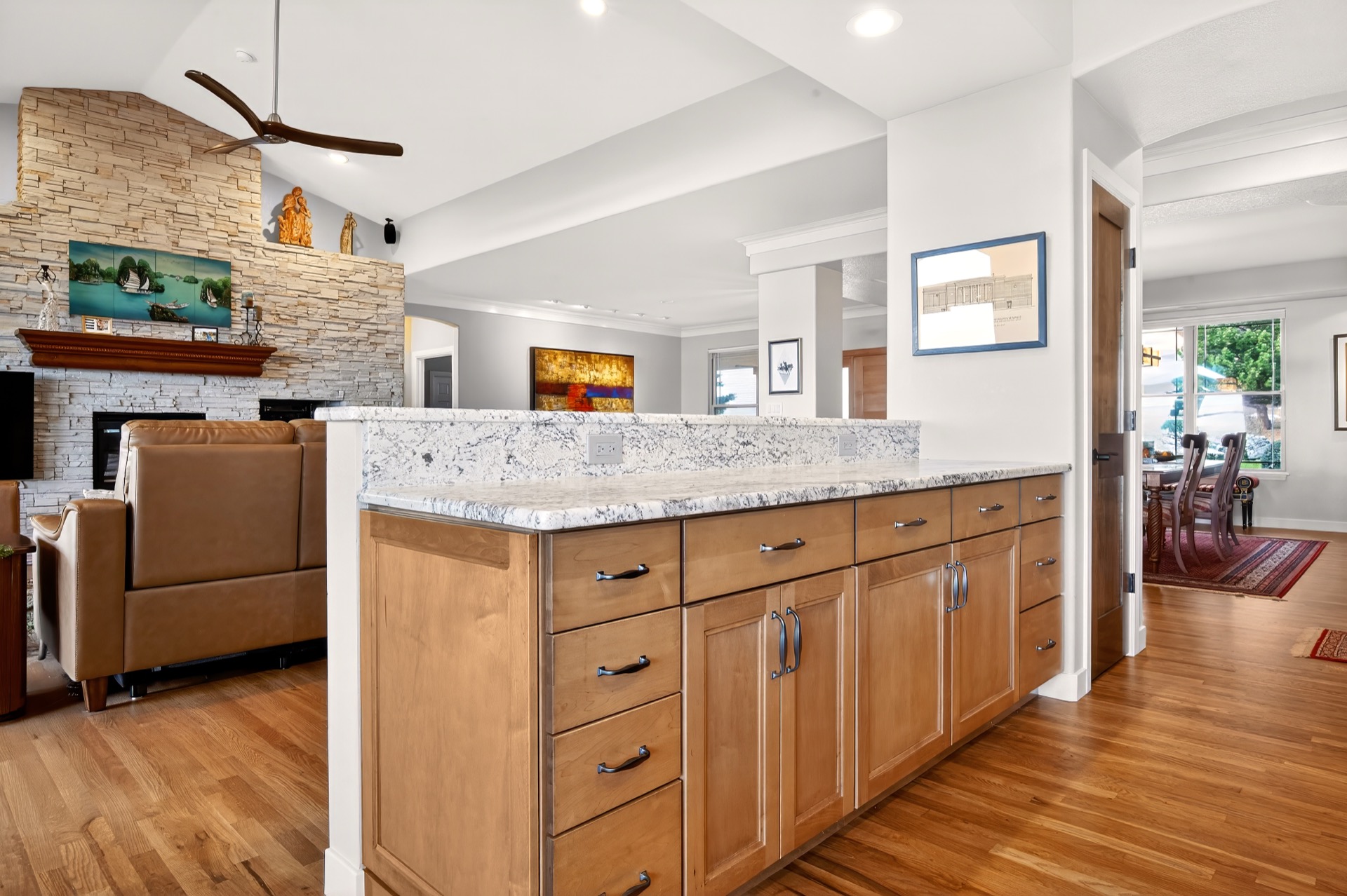 Broadmoor Bluffs Residence - Image 2